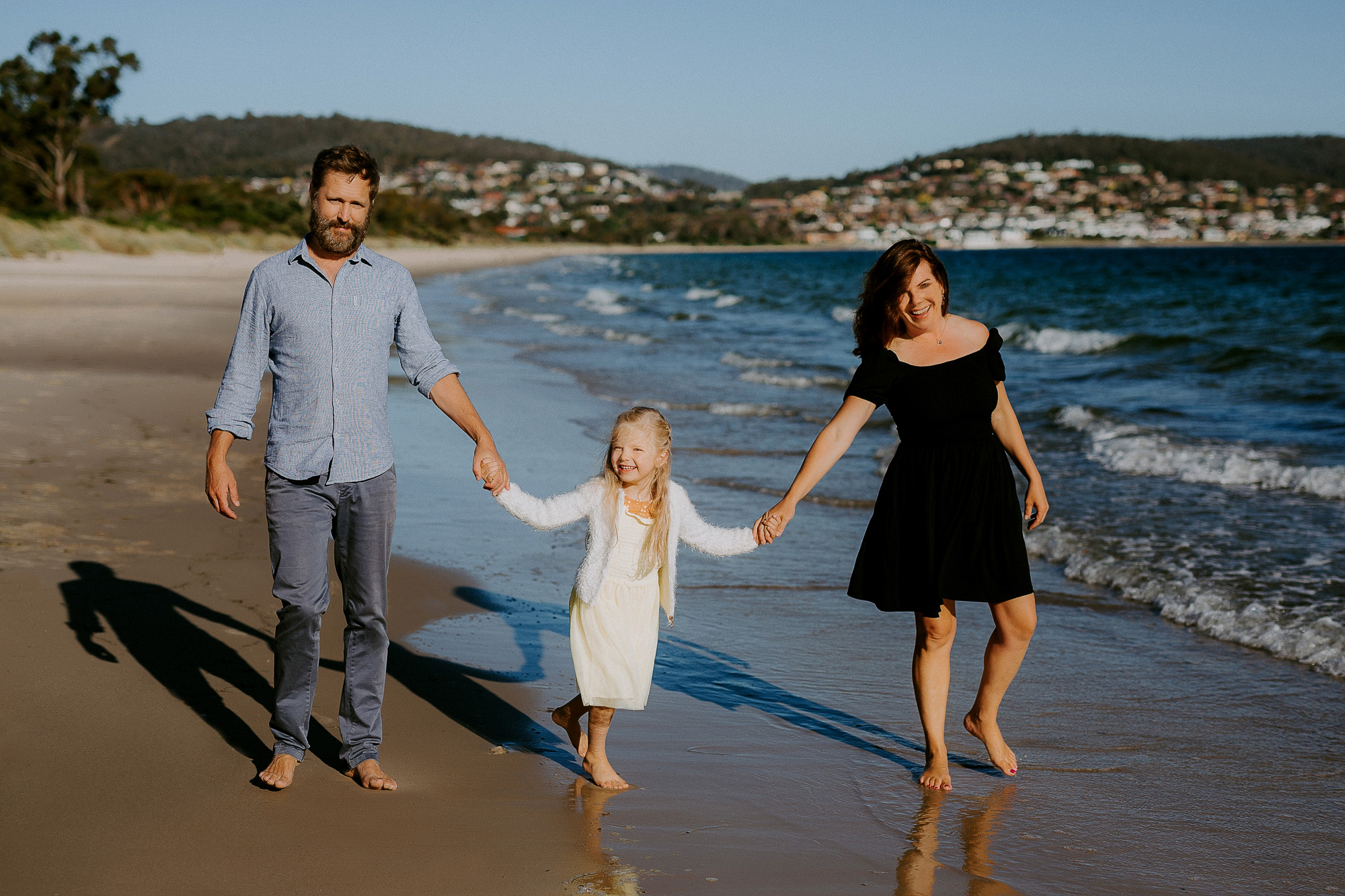 Howrah Beach Family by Ulla Nordwood – 0051